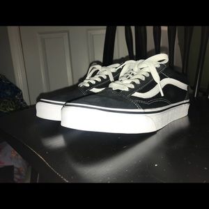 Black Low Top Old Skool Vans Size 7 Good Condition